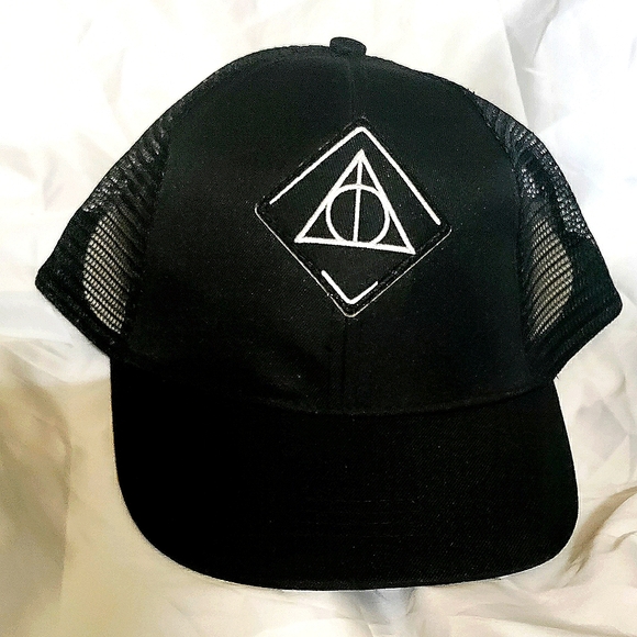 NEW! Harry Potter "Deadly Hallows" Trucker Hat! Black Cap. Mesh Back. Unisex - Picture 2 of 4
